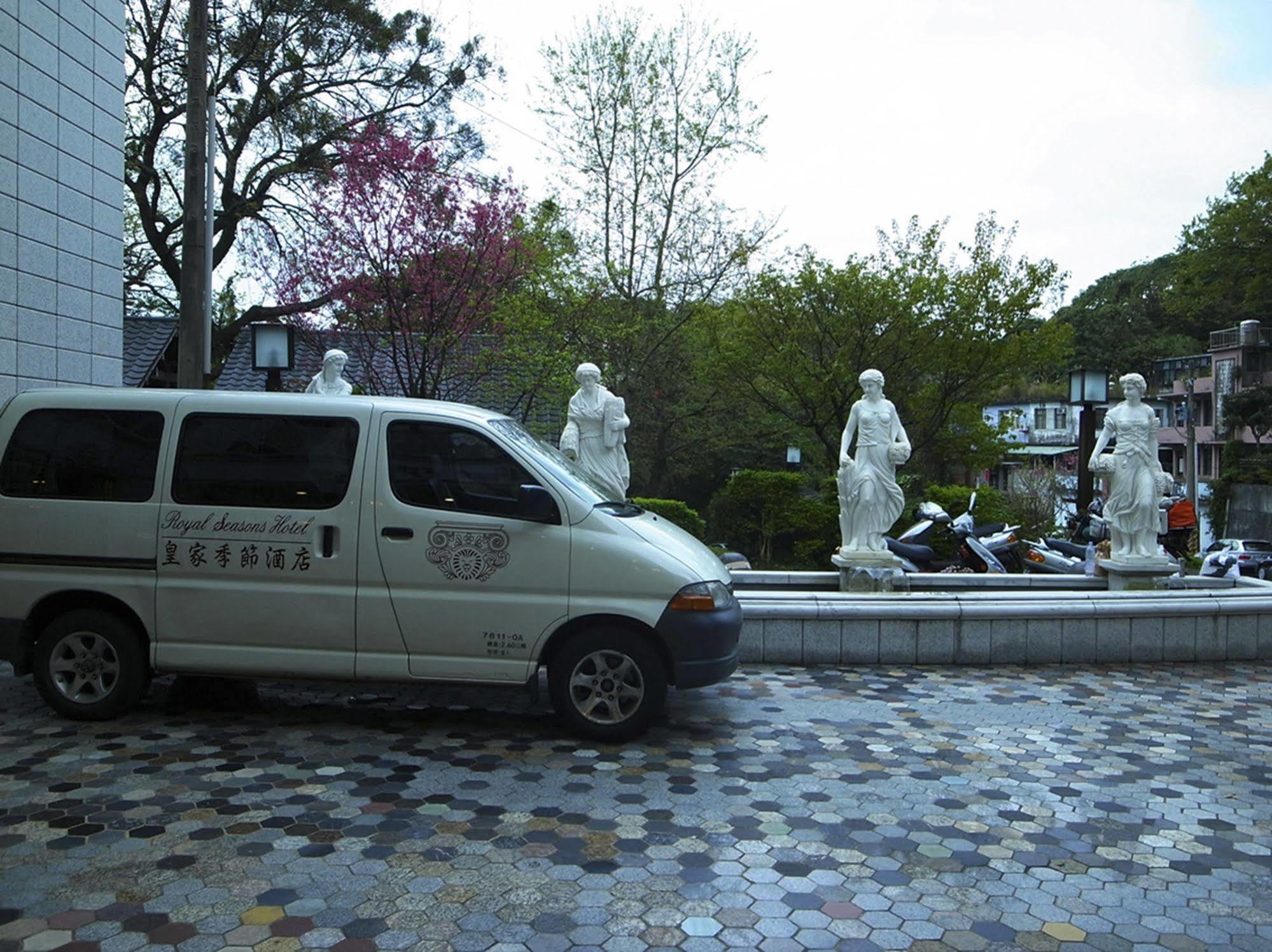 Royal Seasons Hotel Beitou Taipéi Exterior foto